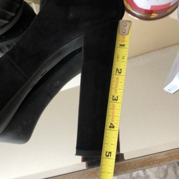 FENDI Runway Décolleté Rubber toe cap Black SUEDE Heels - Picture 13 of 13